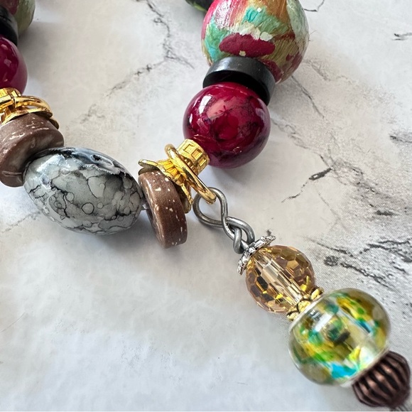 Artisan Handmade Multicolor Beaded Bracelet hand painted with handcrafted charms - Picture 4 of 12